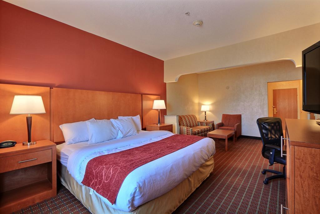 Comfort Suites Auburn Hills-Detroit Dış mekan fotoğraf